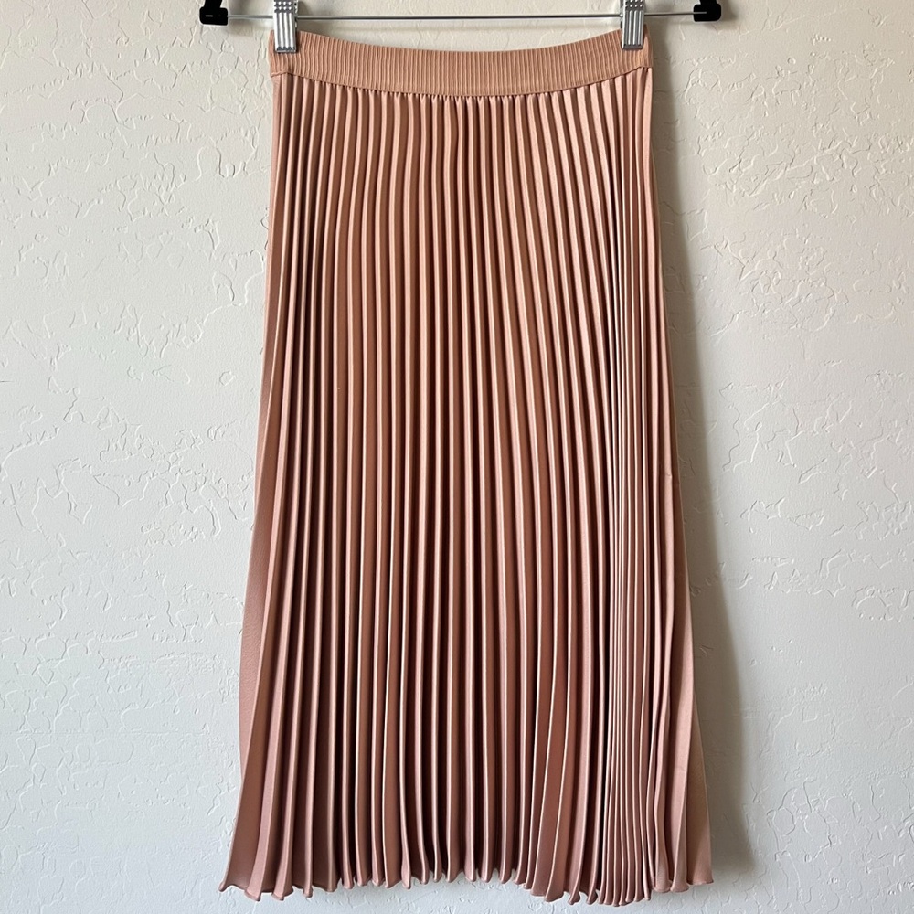 H&M Dusty Rose Pleated Midi Skirt Size 6
